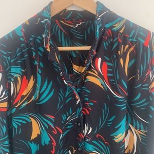 Great vintage dress!! Just add a belt!